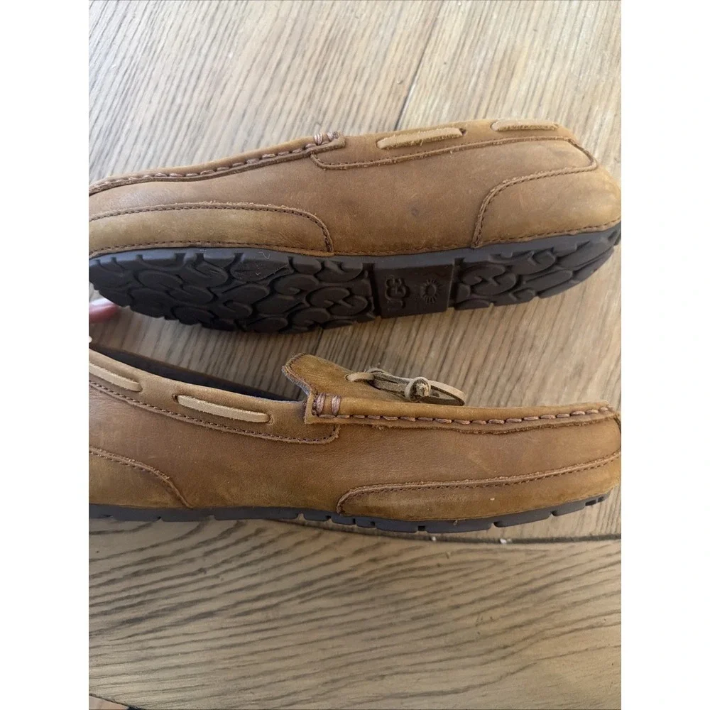 UGG Australia Sz 8 Chester Brown Leather Slip On Loafer Driving Boat Shoes EUC!!
